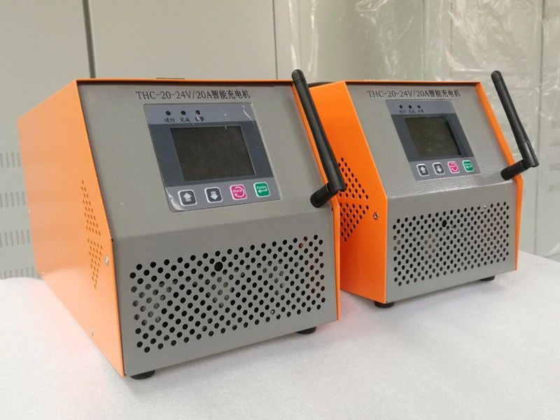 24V 20A智能充电机